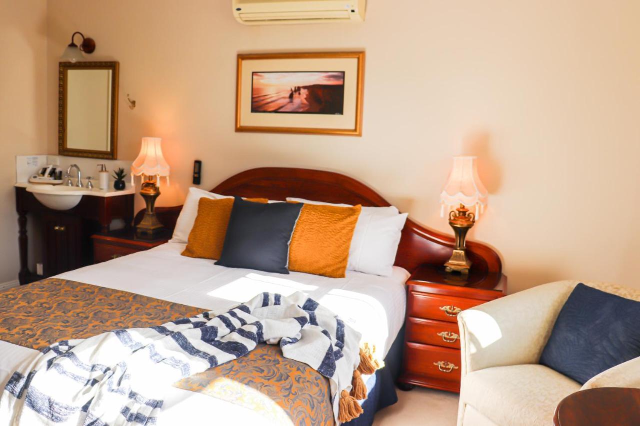 Plumes Boutique Bed & Breakfast Tamworth Exterior foto